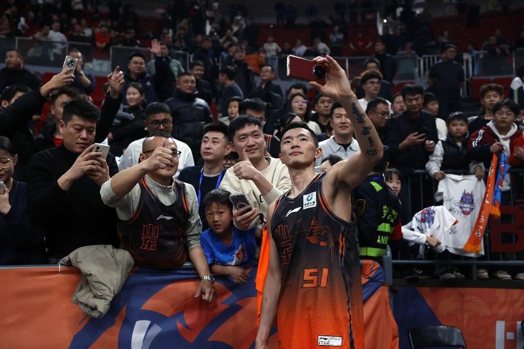 开云APP-完美收官，山东男篮八连胜结束本赛季临沂主场全部赛事