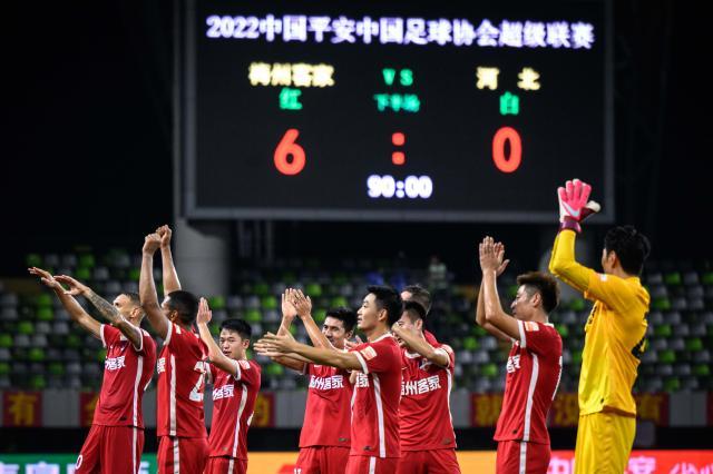 开云体育-大胜对手庆贺中秋节 梅州客家扛起南粤足球大旗？